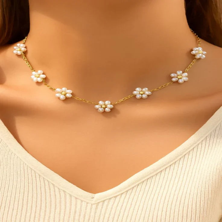 Elegant Floral Pearl Necklace - OhGlam Jewels
